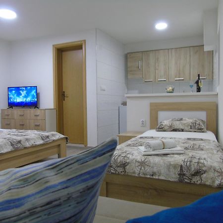 Apartments Marysol Котор Екстер'єр фото