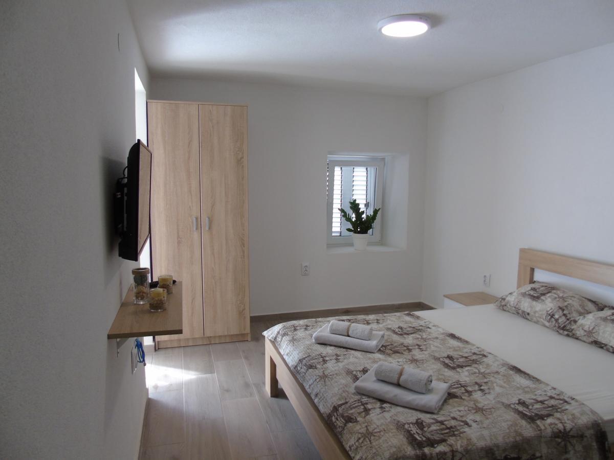 Apartments Marysol Котор Екстер'єр фото