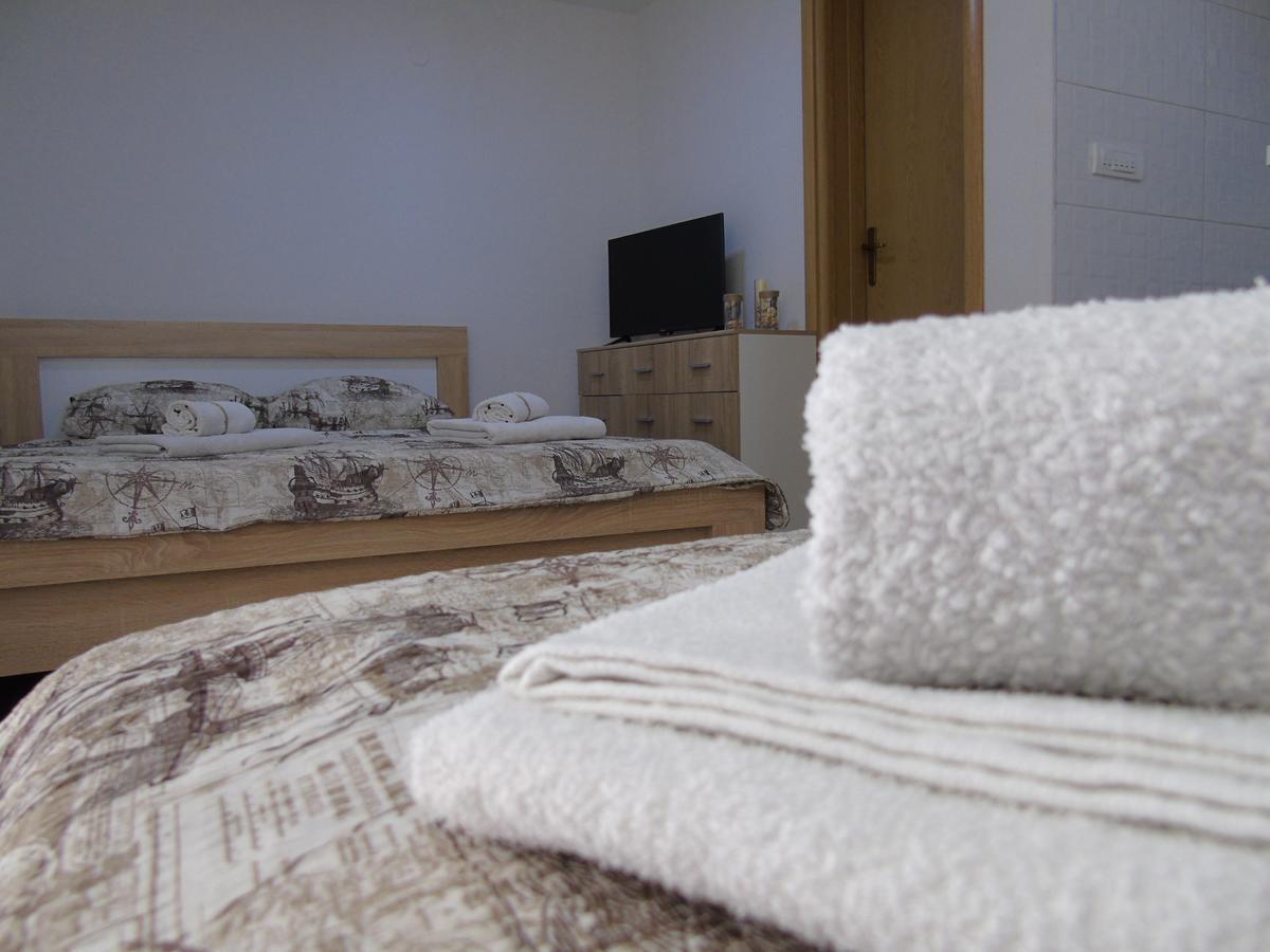 Apartments Marysol Котор Екстер'єр фото