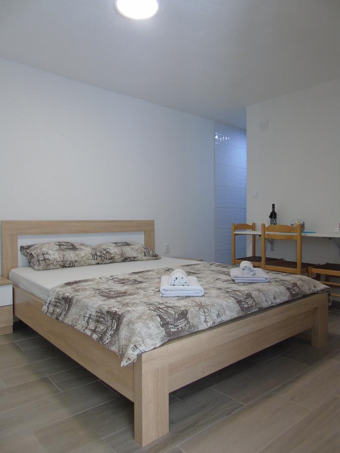 Apartments Marysol Котор Екстер'єр фото